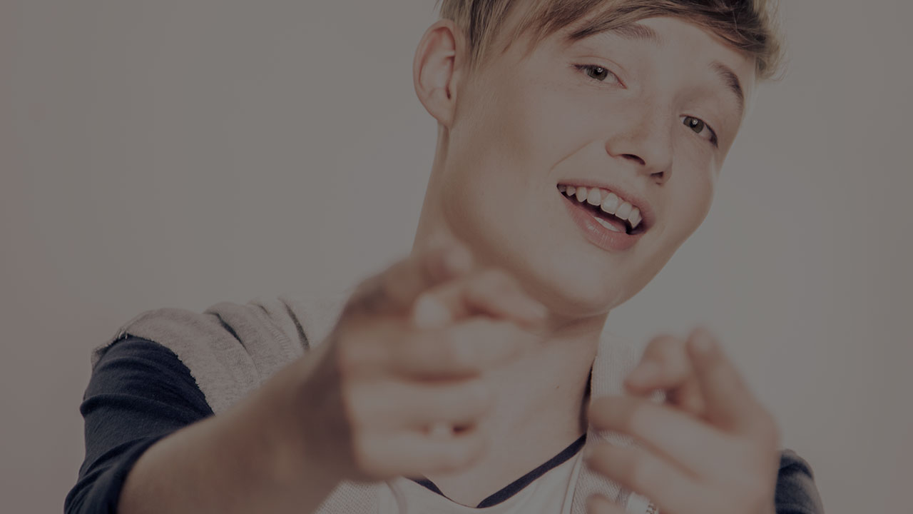 Pop Helsinki - Isac Elliot - kuvankäsittely